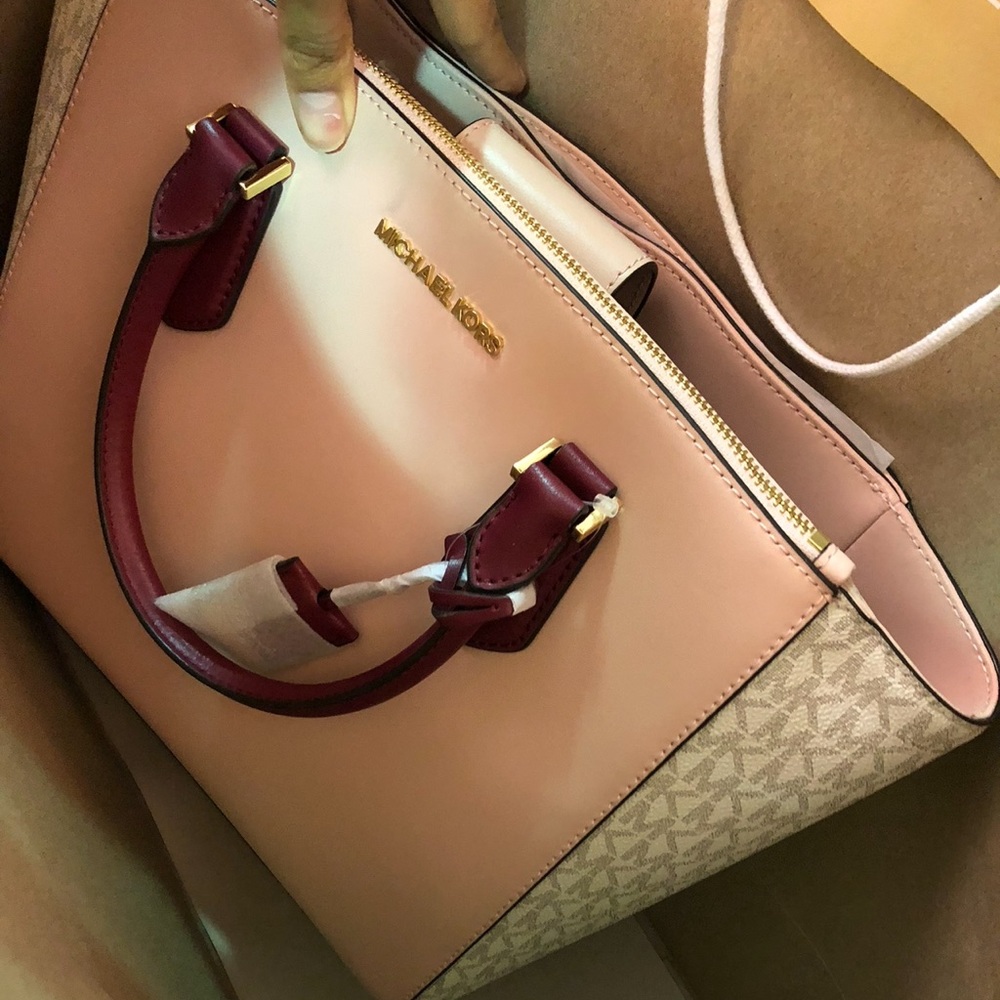 Michael Kors handbag - Picture 2 of 10